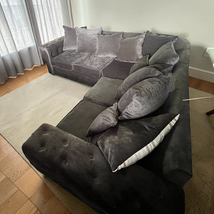 Black corner sofa set - just he corner not the 2 seater